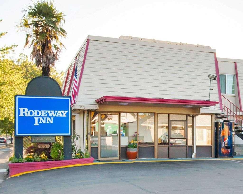 Signature Inn יוג'ין מראה חיצוני תמונה
